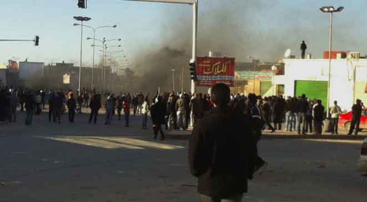 مسلحون يحرقون مقرًا عسكريًا في مدينة سرت الليبية