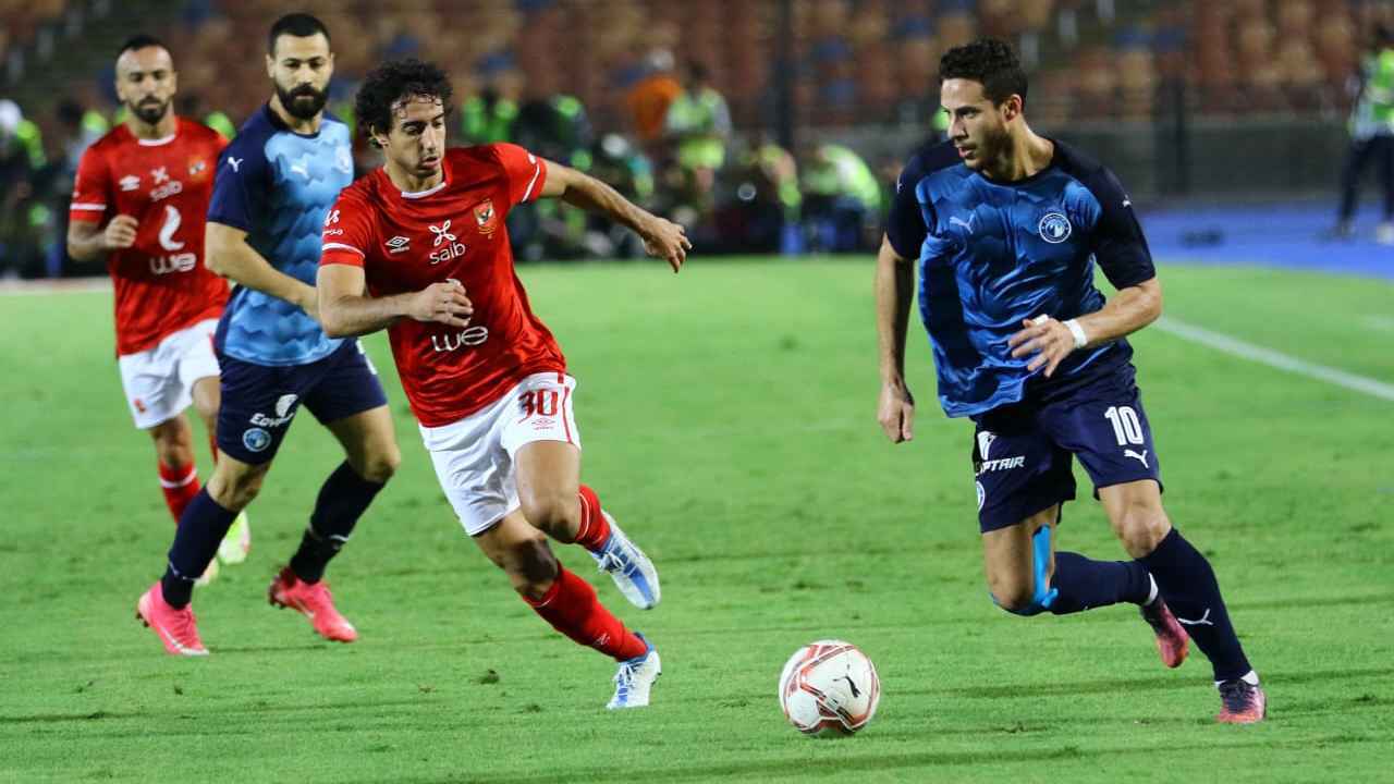 بيراميدز يفجر مفاجأة مدوية حول "تجميد" بطل الدوري المصري