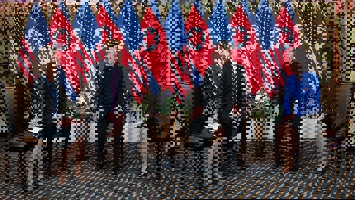 ترامب: المحادثات مع كيم فشلت بسبب طلب بيونغ يانغ رفع العقوبات