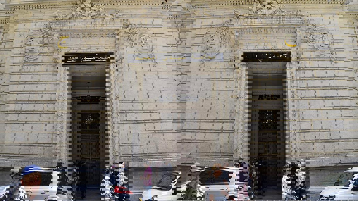 الجزائر.. القضاء يصدر أحكاما بالسجن ضد عبدالمالك سلال ومسؤولين آخرين