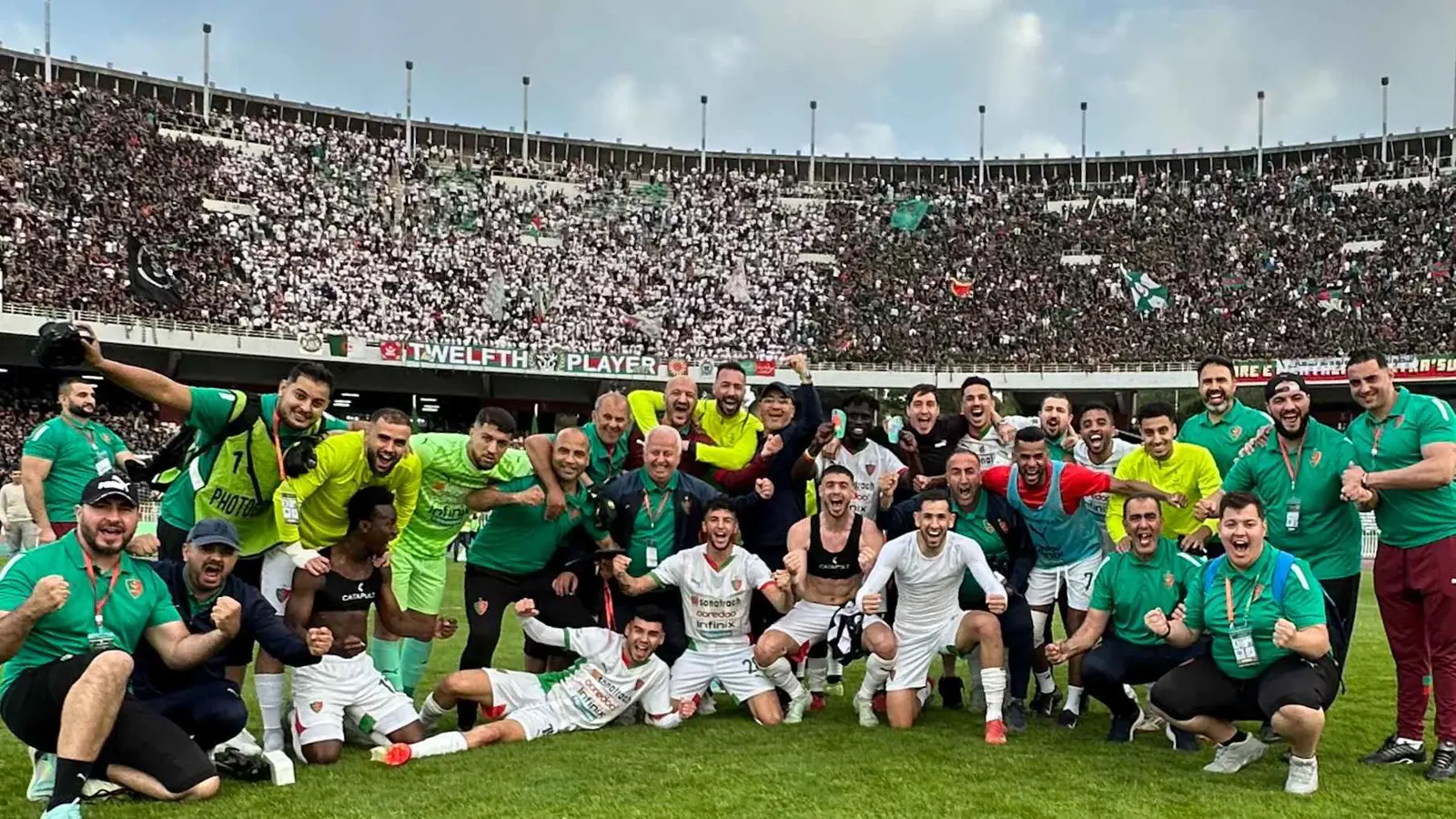 مولودية الجزائر يتوج بطلا للدوري والقبائل يخطف بطاقة دوري أبطال إفريقيا