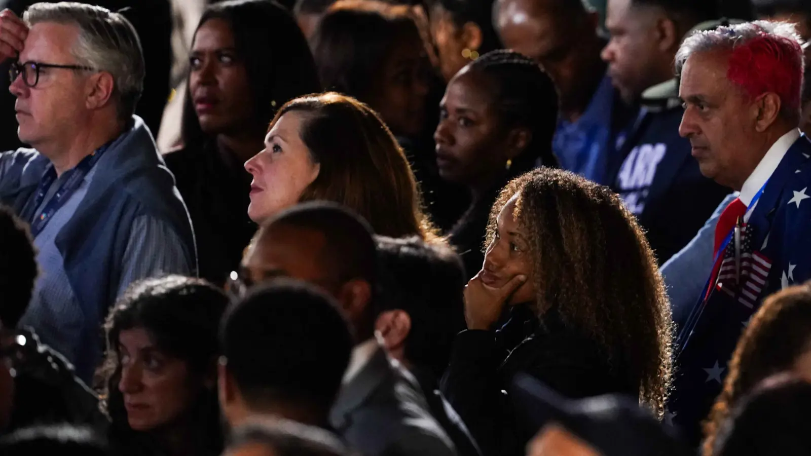 "بوليتيكو": مستشارو حملة هاريس يلومون بايدن بعد "الهزيمة"