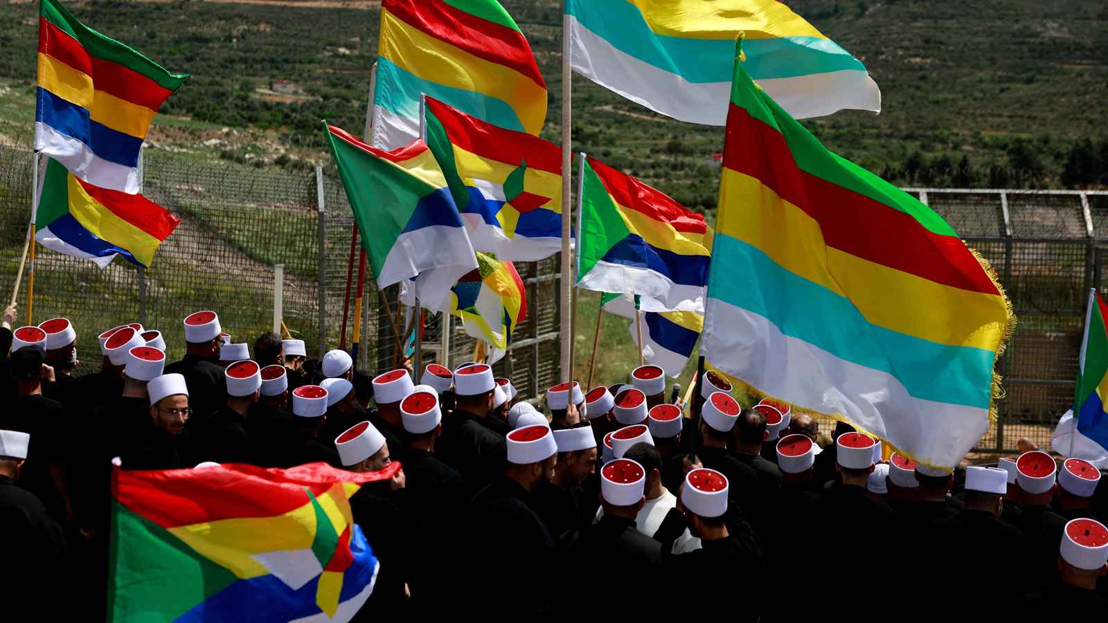 فصائل السويداء.. تشكيلات فرّقتها الأهداف وجمعها السلاح