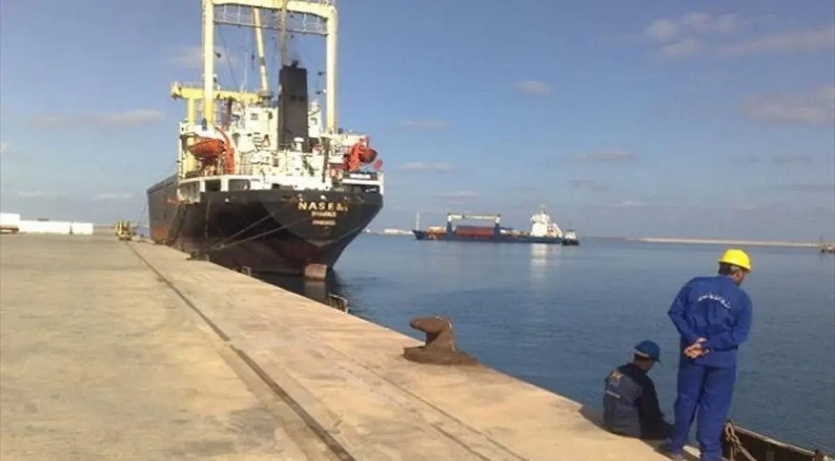 ليبيا.. حرس المنشآت النفطية يطالب بفتح مينائي رأس لانوف والسدر