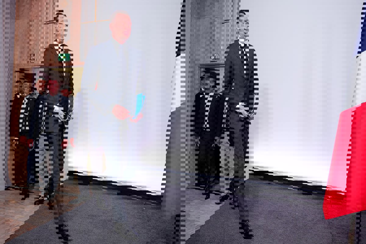 جوردان بارديلا يعلن استعداده لتولي رئاسة الحكومة الفرنسية