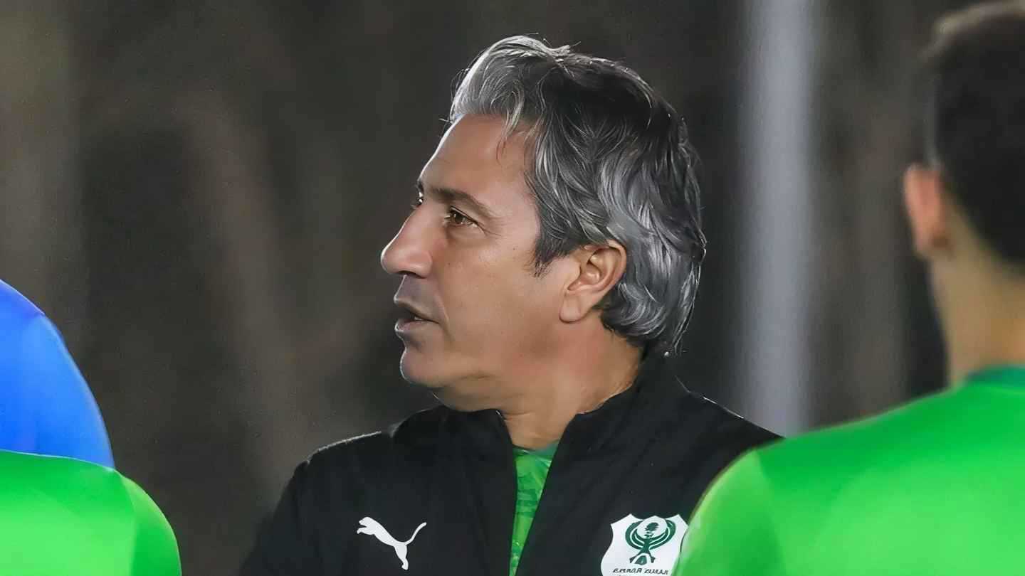 بعد رباعية الزمالك.. المصري يطيح بالتونسي نبيل الكوكي ويحدد البديل 