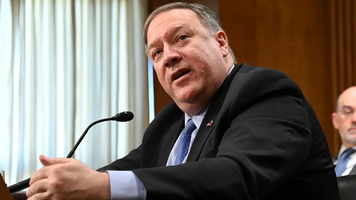 بومبيو: مادورو كان مستعدًا للرحيل إلى كوبا لكن روسيا ثنته عن ذلك