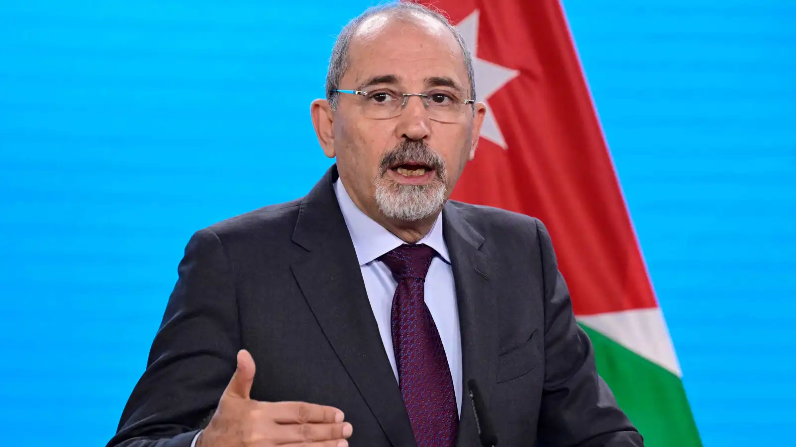 الأردن يرفض تمديد إقامة دبلوماسي إيراني