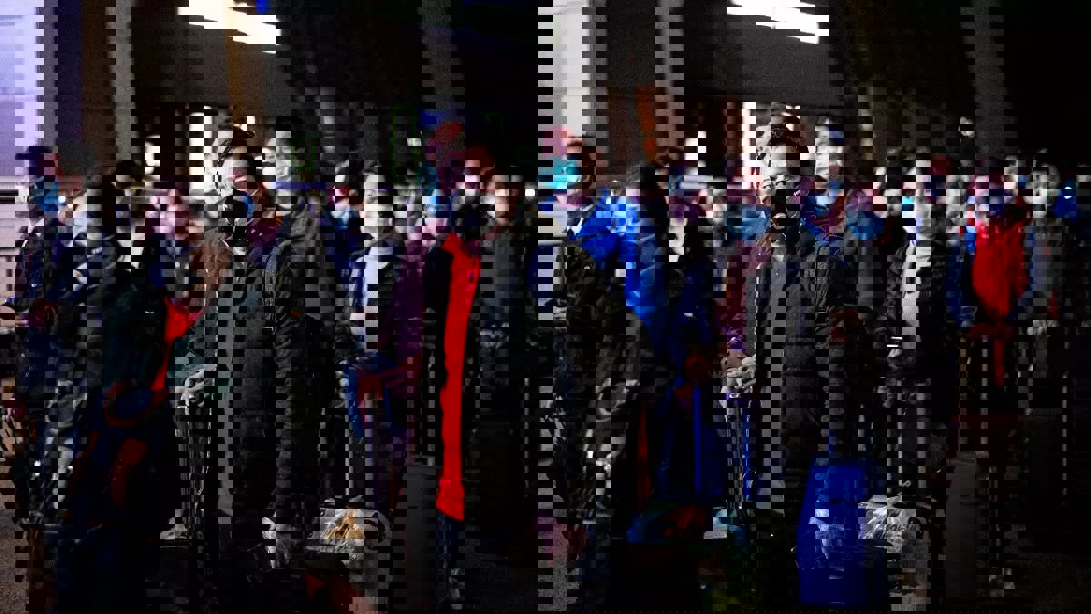 مدينة ووهان الصينية ترفع قيود كورونا وتسمح بالمغادرة‎ (فيديو)