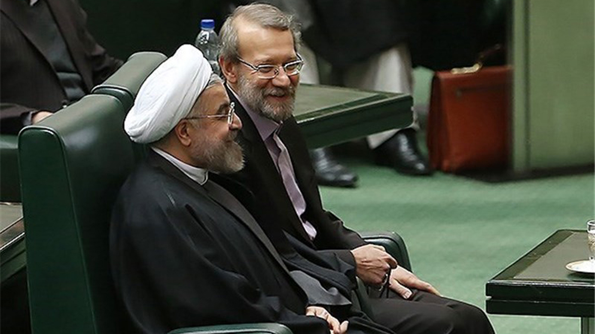 نائب إيراني يدعو إلى محاكمة روحاني ولاريجاني بسبب احتجاجات البنزين
