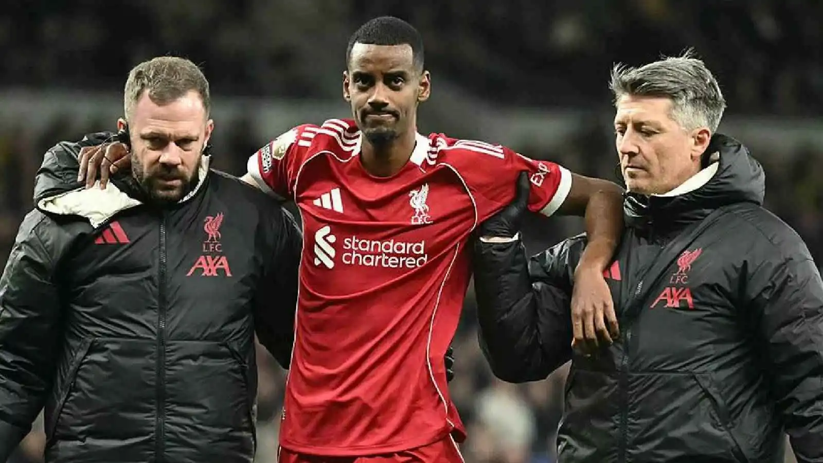 ليفربول يدرس قرارا مفاجئا بعد إصابة إيزاك