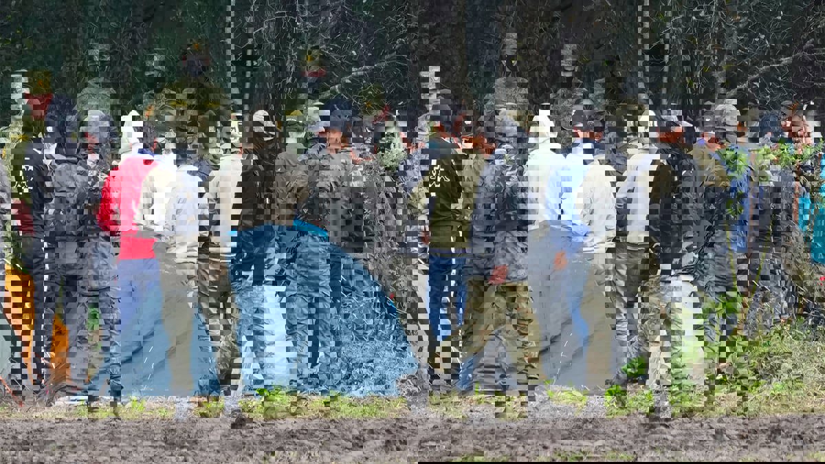 عودة 8 مهاجرين يمنيين من الحدود البولندية