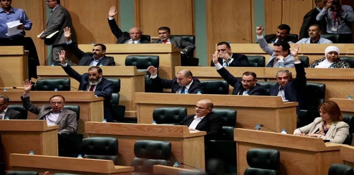 الذخيرة الحية تهزم "الفشك الفاضي" تحت قبة البرلمان الأردني
