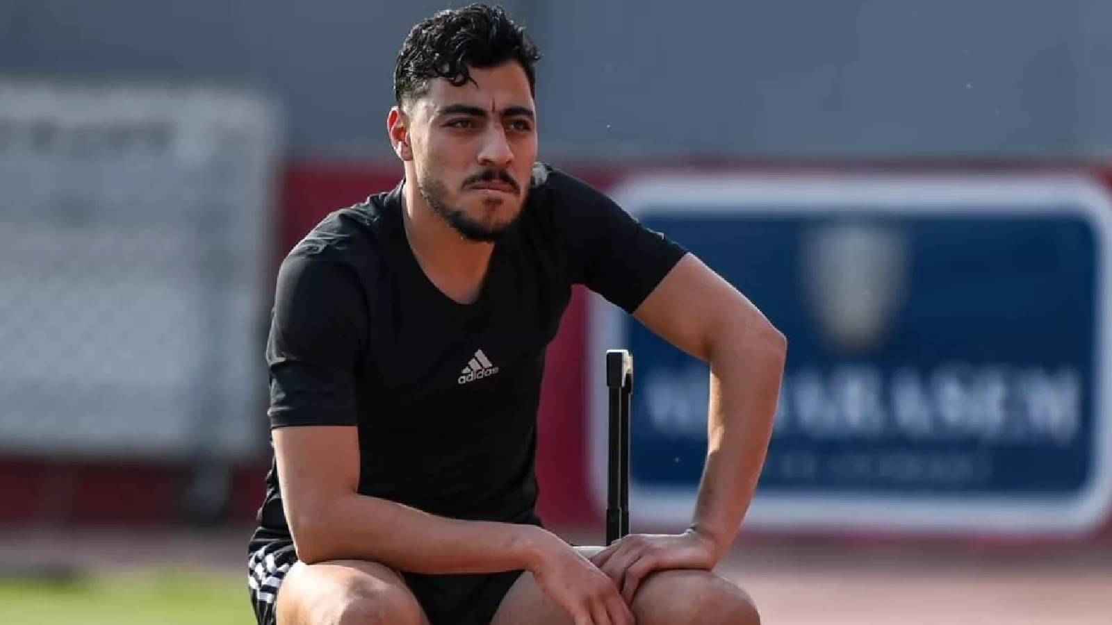 ما علاقة زوجة أكرم توفيق برفضه الاستمرار في الأهلي المصري؟