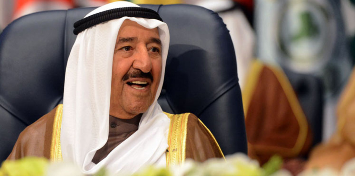 أمير الكويت يحذر من إساءة استخدام مواقع التواصل الاجتماعي