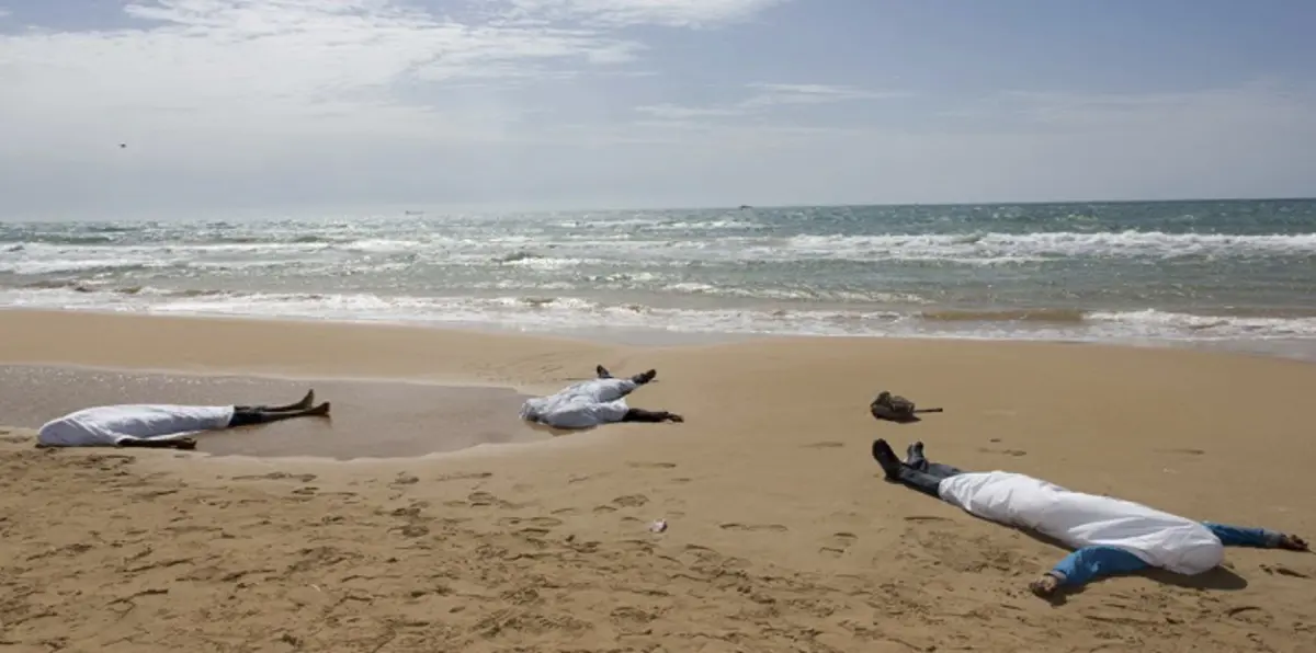 البحر يلفظ جثث 8 مهاجرين تونسيين  إلى الساحل الليبي