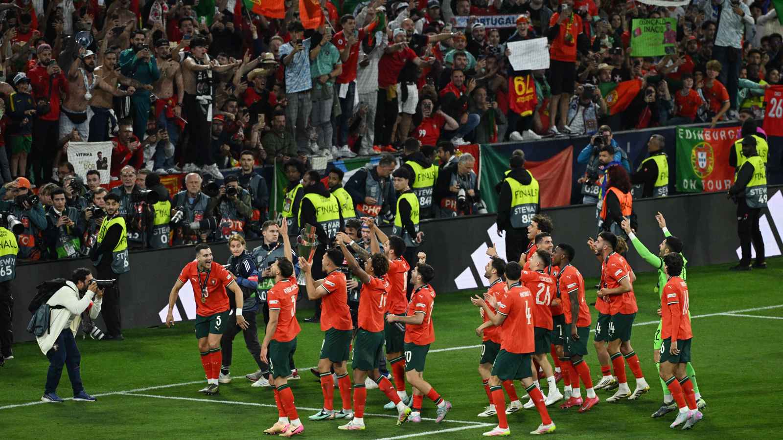 وفاة مأساوية خلال تتويج البرتغال بدوري الأمم الأوروبية