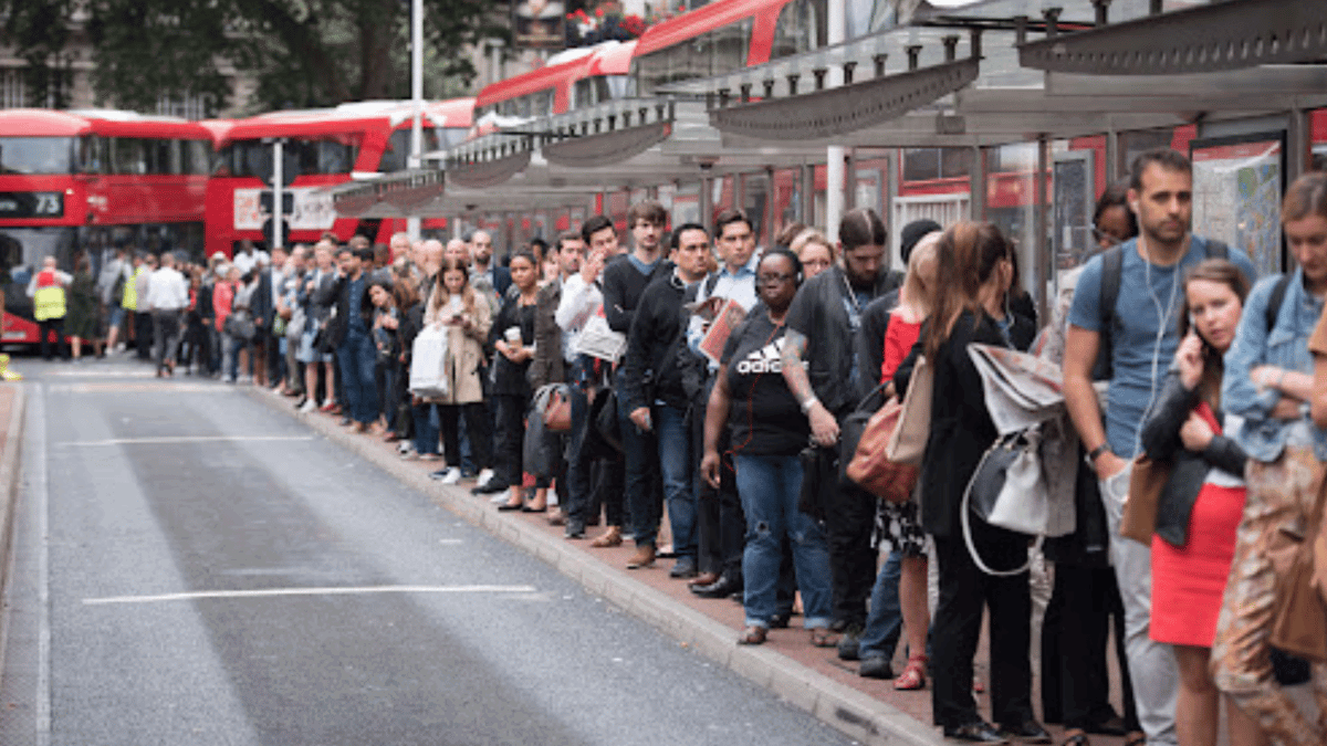 الغارديان: رقم قياسي من البريطانيين يواجهون صعوبات مالية