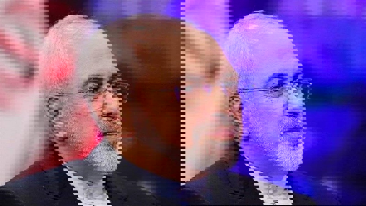 ظريف يعلّق على وساطة عمران خان بين السعودية وإيران