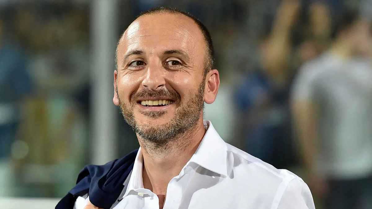 الأفضل في العالم.. من هو المدير الرياضي المنتظر لنادي الهلال السعودي؟