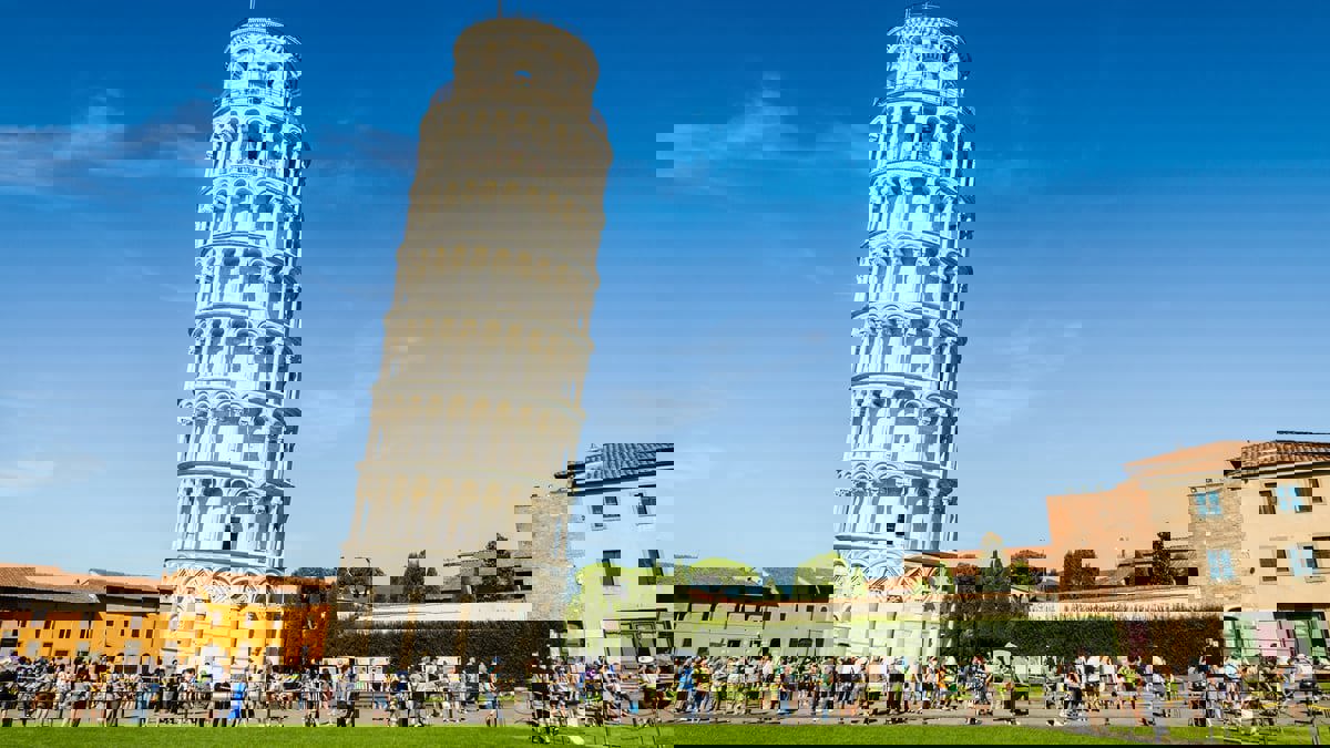 خبراء يكشفون أن برج بيزا المائل "لم يعد مائلاً"‎‎