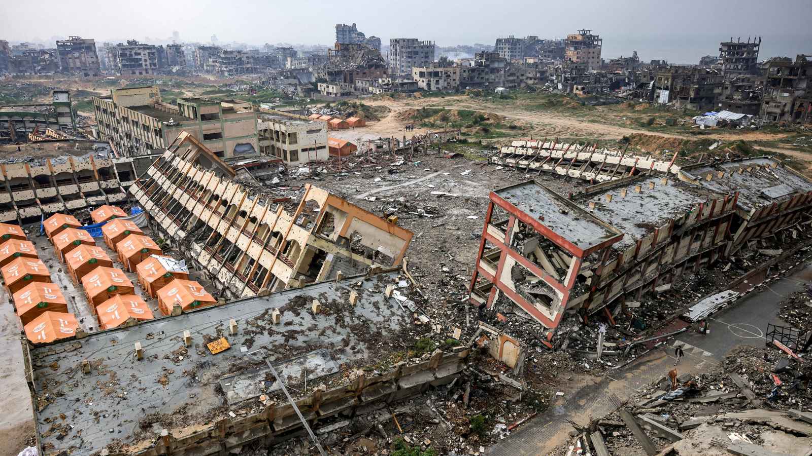 على غرار "صفقة القرن".. هل يجهض "الحراك العربي" مخطط ترامب في غزة؟