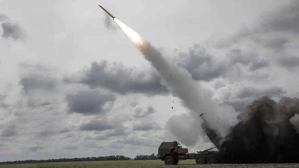 الصواريخ الأرضية تمنح "الحرب الجوية" الأمريكية بعداً حاسماً ضد إيران