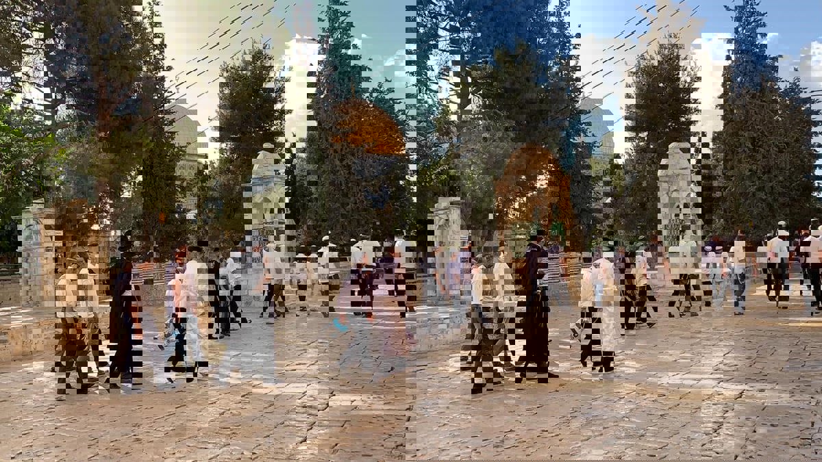 تزامنا مع الأعياد اليهودية.. مئات المستوطنين يقتحمون المسجد الأقصى