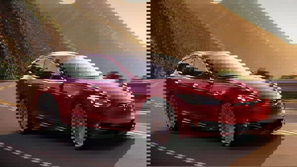 "تسلا" تحقق أرقامًا قياسية في مبيعات السيارات الكهربائية