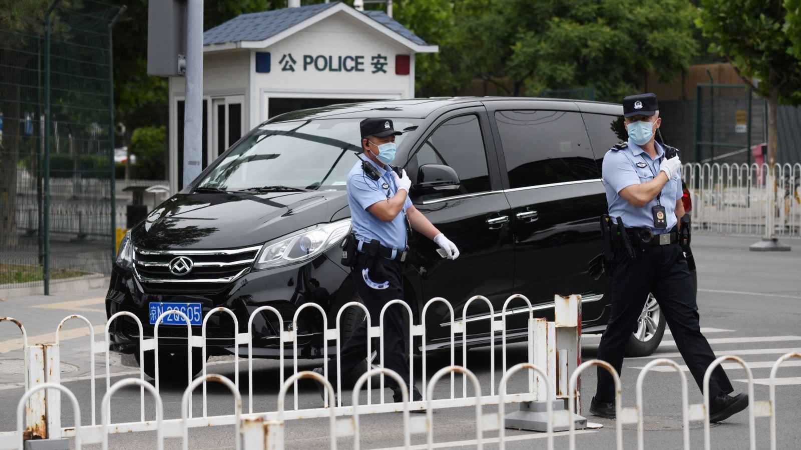 الصين تطرد اثنين من كبار المسؤولين من الحزب الشيوعي