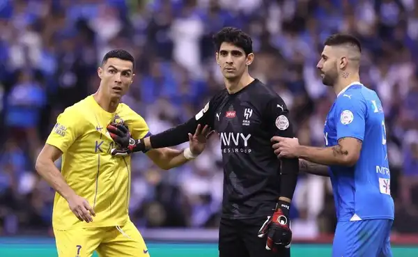 ياسين بونو ورونالدو