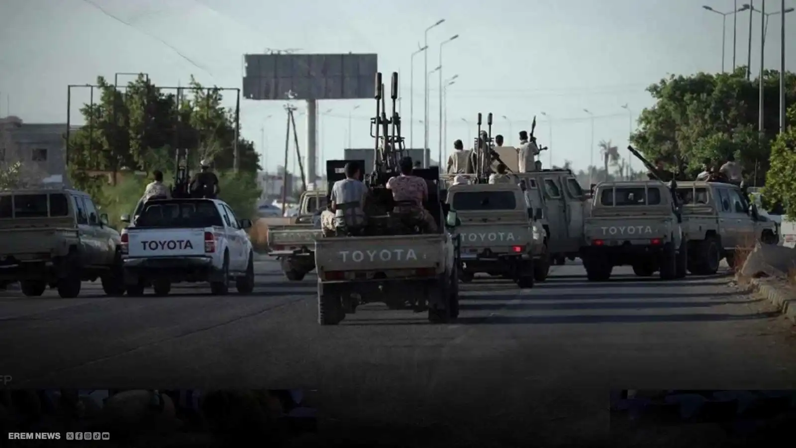 تحركات عسكرية واشتباكات تنذر بصراع خطير.. ماذا يحدث في ليبيا؟ (فيديو إرم)