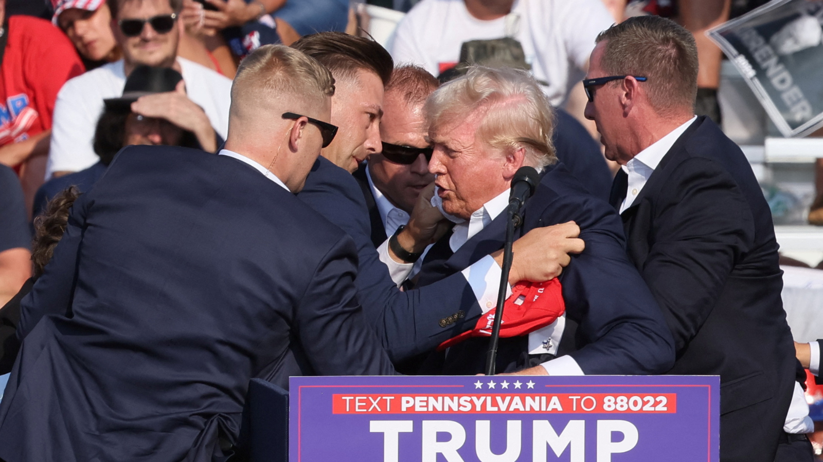 "نيويورك تايمز": محاولة اغتيال ترامب تعزز الانقسام بدلا من التوحد