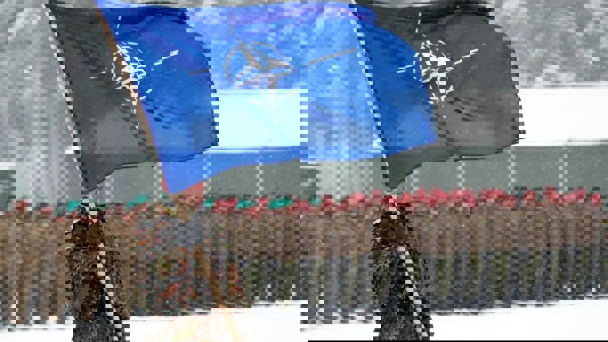 رويترز: الناتو يدرس نشر قوات جنوب شرق أوروبا