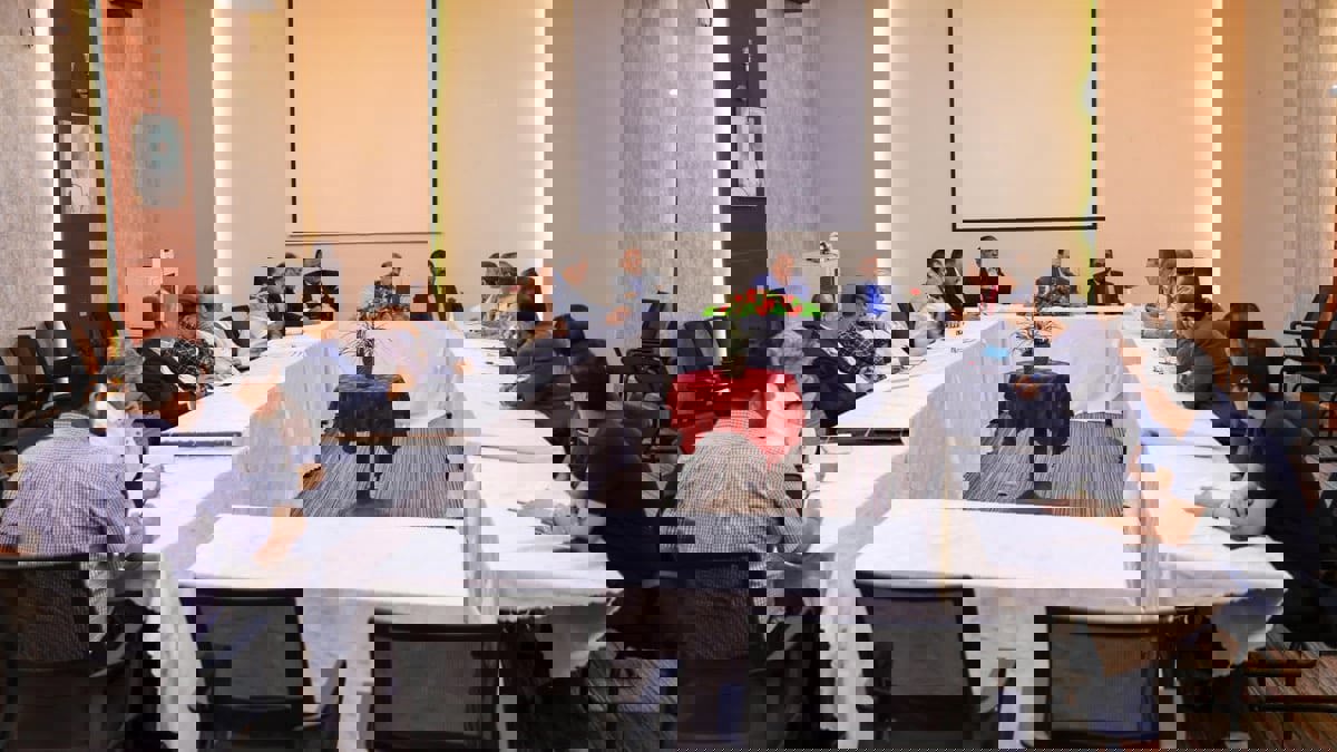 اليمن.. مغادرة أعضاء في مجلسي البرلمان والشورى عدن تثير الجدل