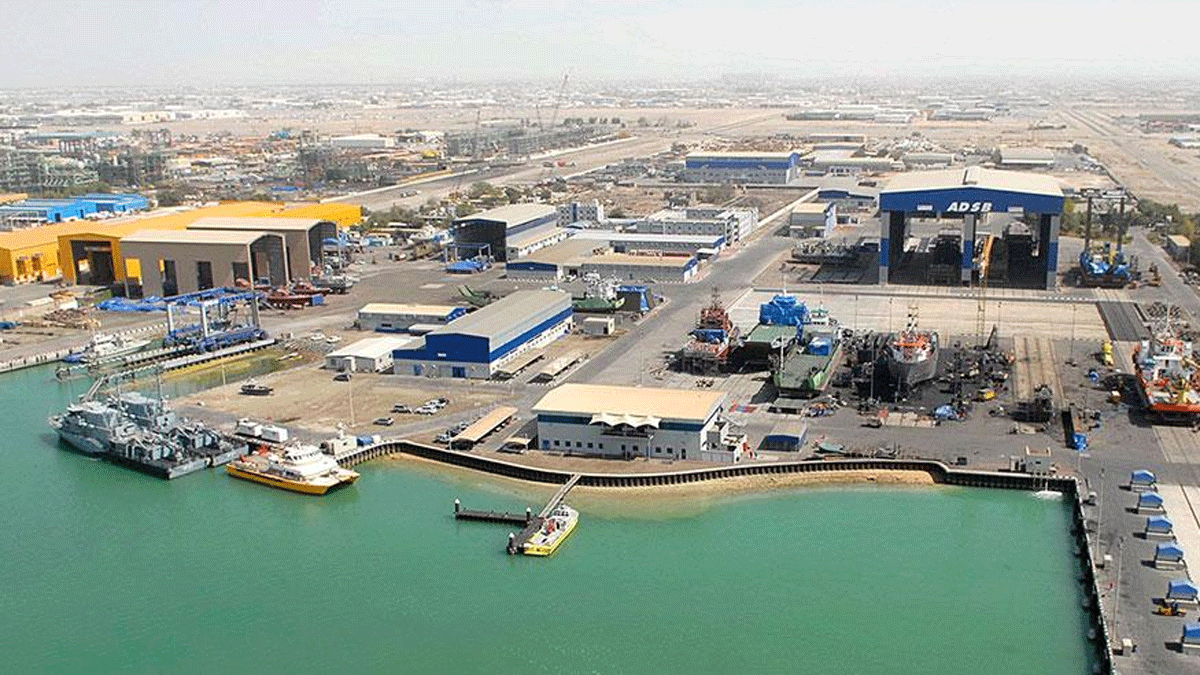 "أبوظبي" لبناء السفن و"ليوناردو" الإيطالية توقعان مذكرة تفاهم لتطوير البحرية الإماراتية