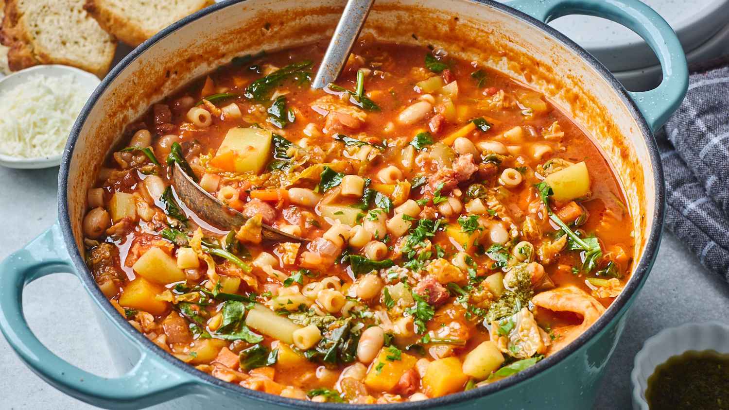 "حساء إيطالي" يحمل سرّ العمر الطويل