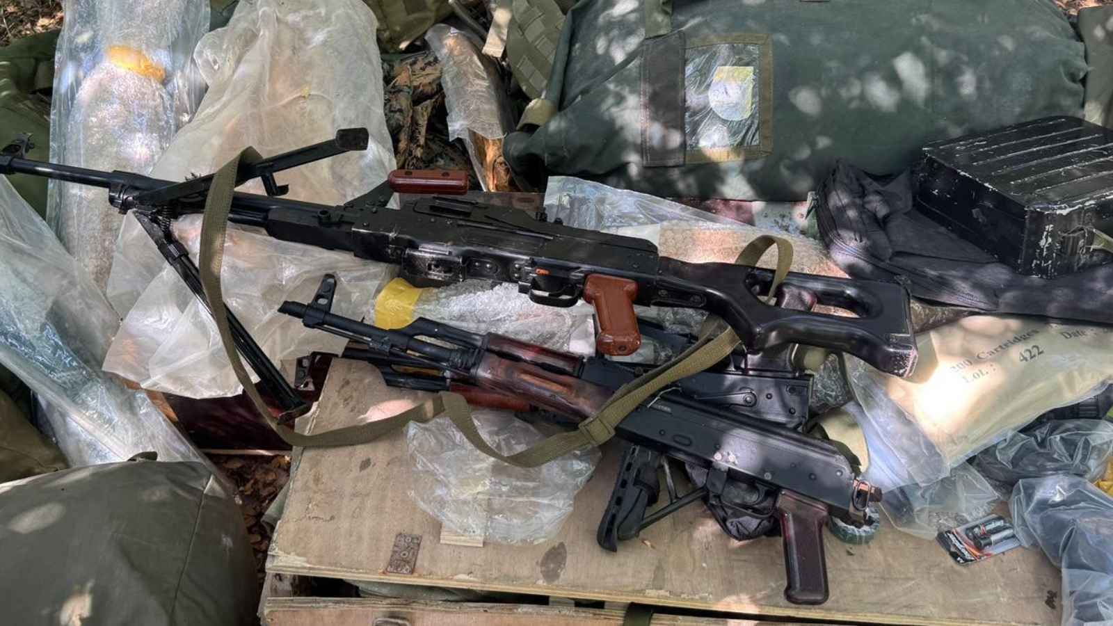 تزامناً مع مباحثات نزع سلاح "حزب الله".. إسرائيل تنفّذ مداهمات في لبنان