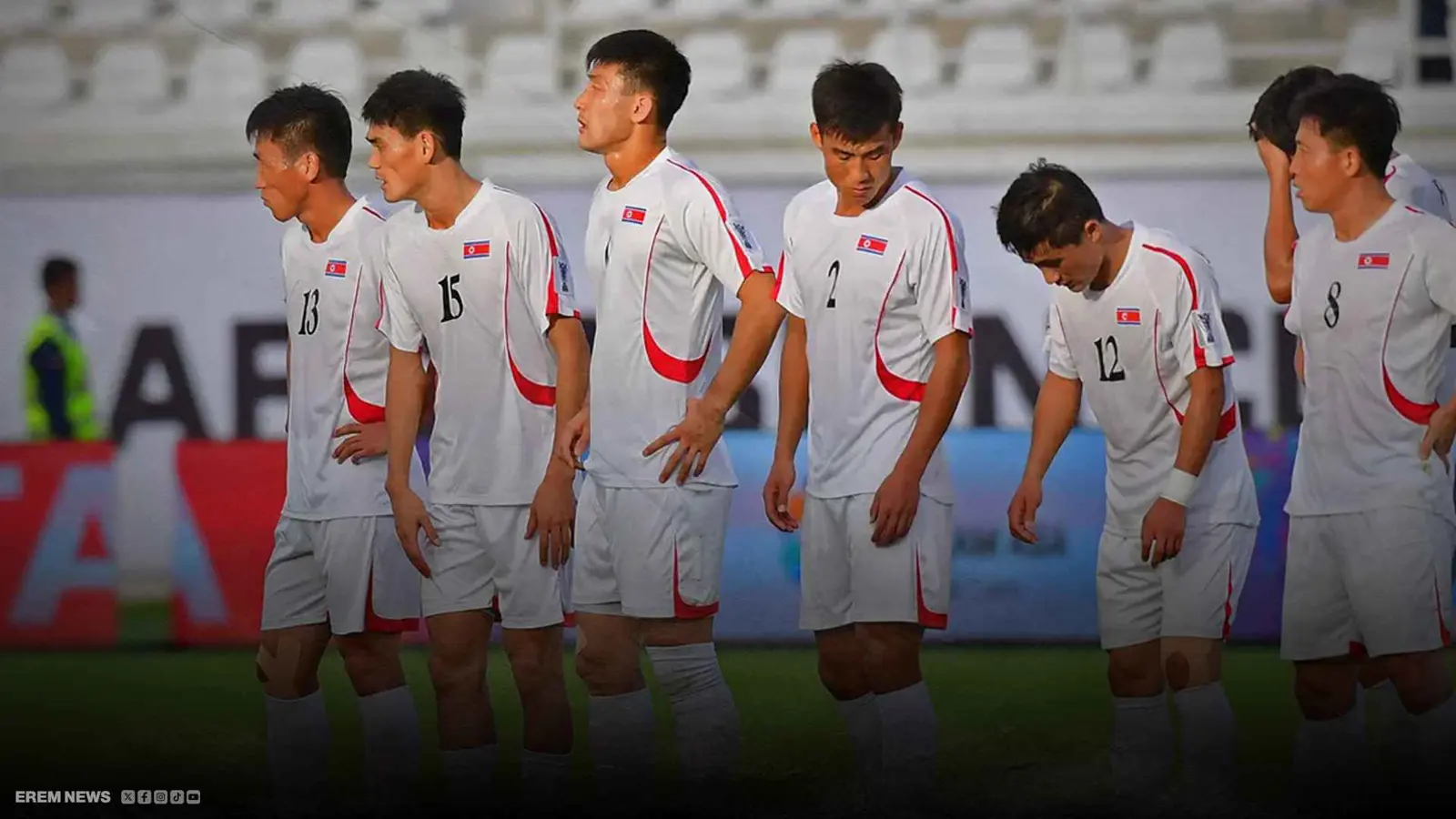 بدلاً من المصافحة.. لاعبو منتخب كوريا الشمالية يوجهون لكمات لنظرائهم اليابانيين