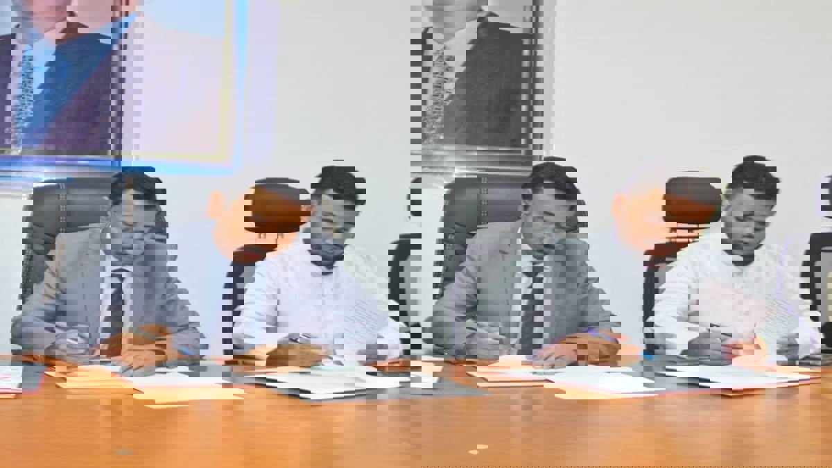 اليمن.. توقيع اتفاقية لإنشاء أول ميناء بحري في شبوة