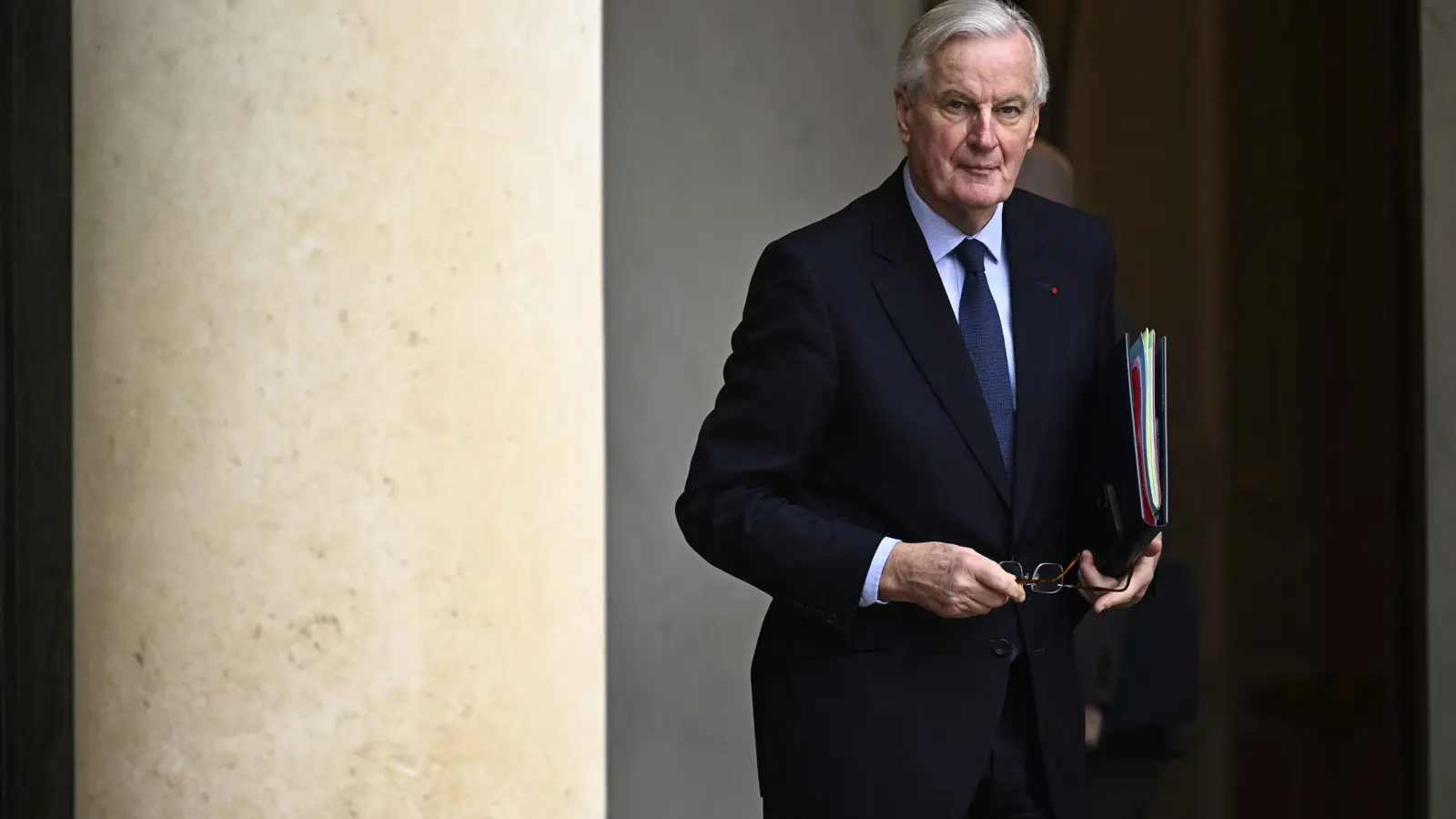 تنازلات بارنييه.. انتصار لليمين الفرنسي أم تهدئة للاحتجاجات؟