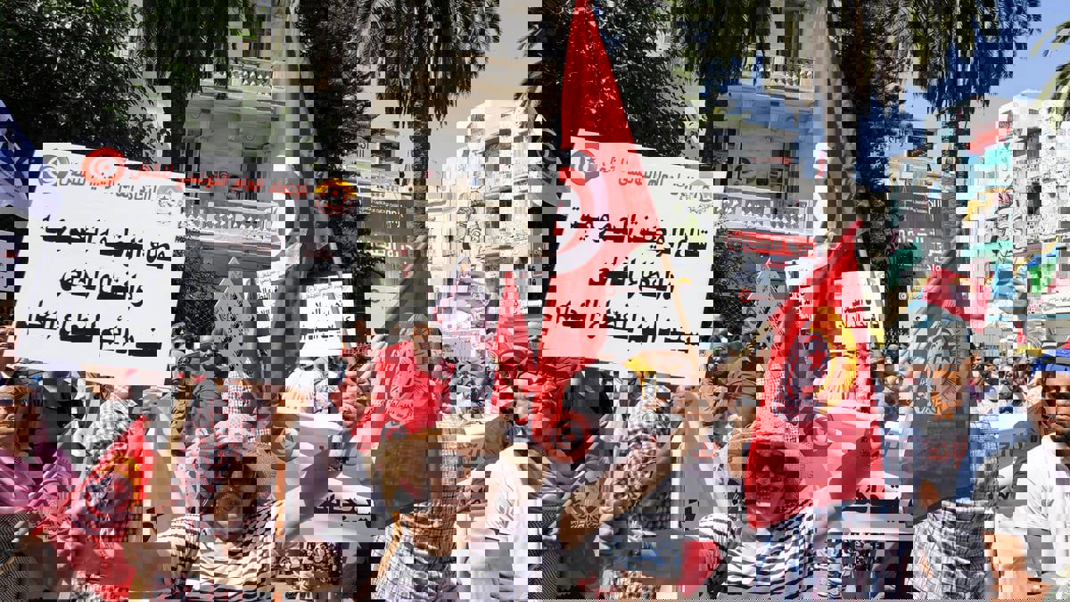 بعد الإضرابات.. ما خيارات اتحاد الشغل في مواجهة الحكومة التونسية؟