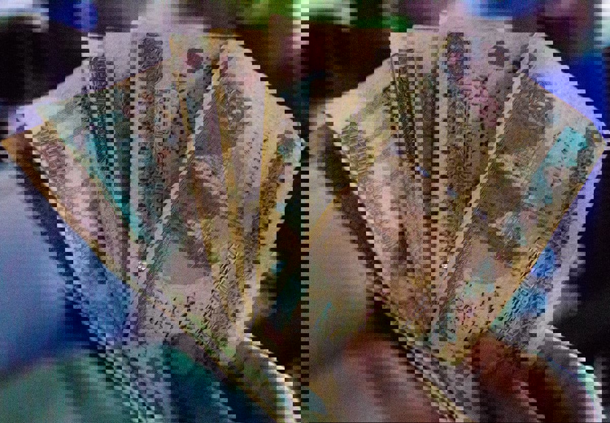 مقترح برفع الدعم مقابل منحة نقدية يثير الجدل في مصر