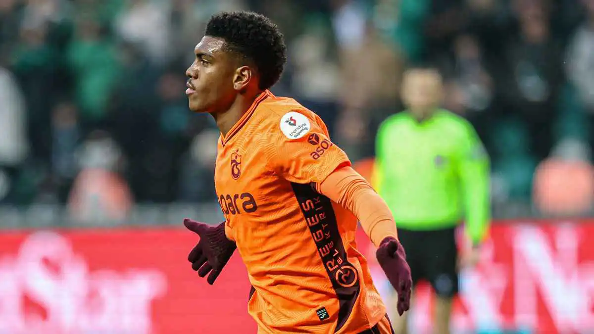 مغامرة أم عبقرية؟.. 4 مخاطر مرعبة تهدد صفقة الأهلي السعودي المنتظرة