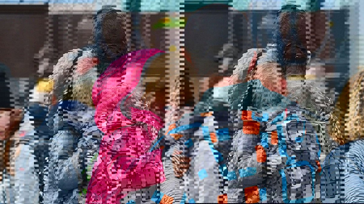 كييف اعتبرته ترحيلا قسريا.. روسيا تأمر بإجلاء أوسع نطاقا من منطقة خيرسون