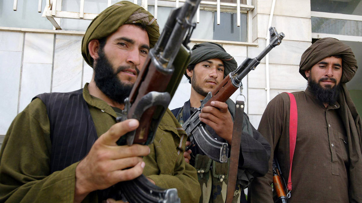 الرئيس الأفغاني يأمر بوقف العمليات ضد حركة طالبان