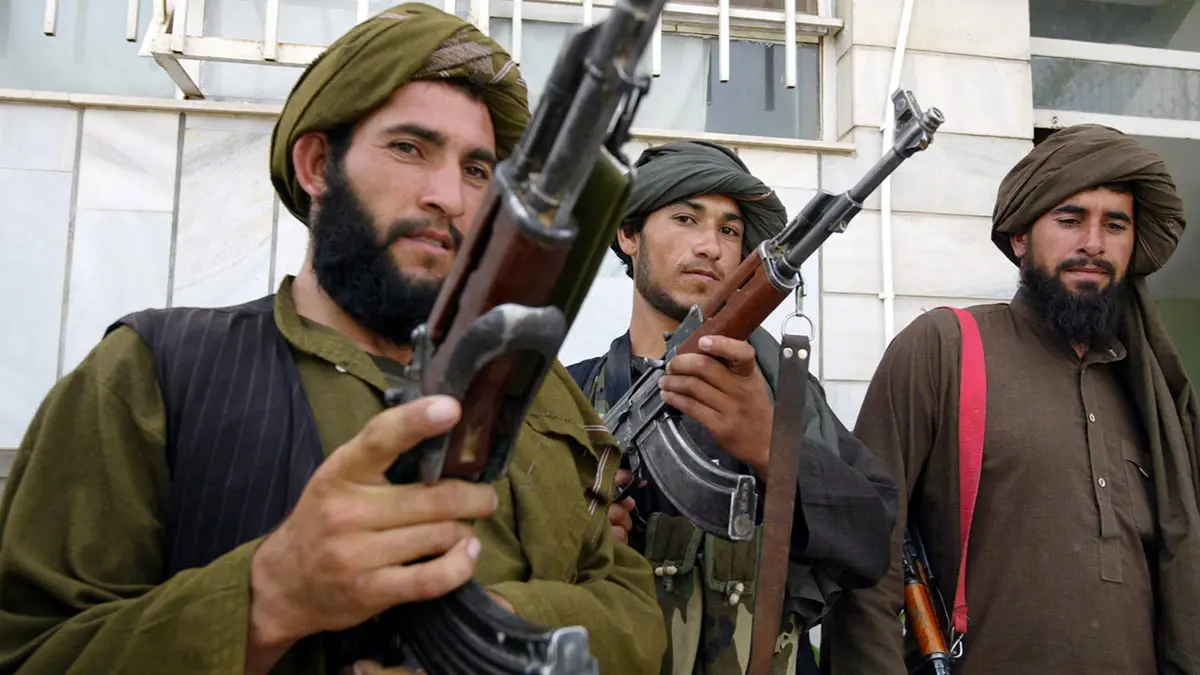 الرئيس الأفغاني يأمر بوقف العمليات ضد حركة طالبان