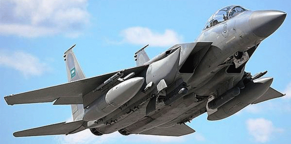 طائرات حربية تقصف مواقع لتنظيم القاعدة في المكلا اليمنية