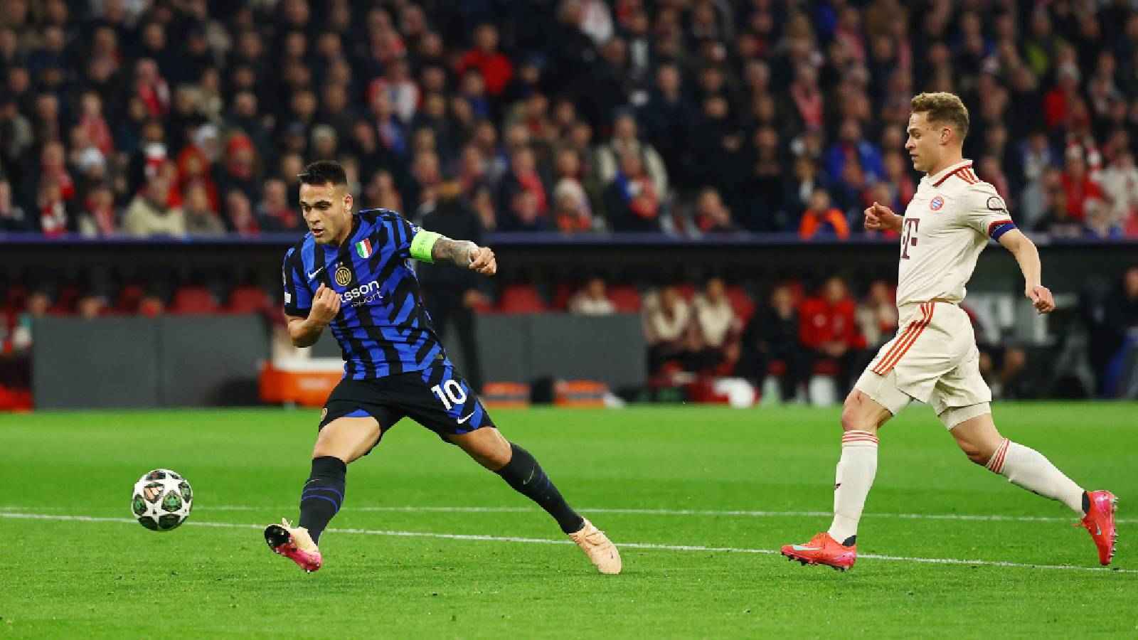 لاوتارو مارتينيز يحرز هدفاً رائعاً في مرمى بايرن ميونخ (فيديو)