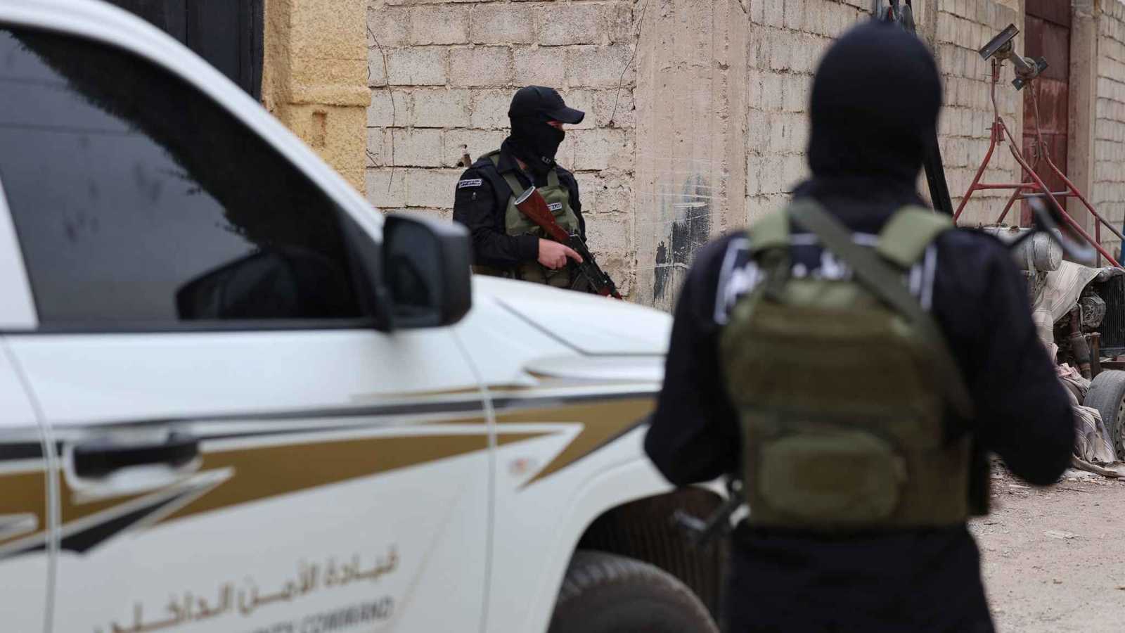 دمشق: ضبط شبكة أسلحة مرتبطة بالسويداء و"داعش" و"قسد" (صور)